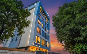Fabhotel Shubhangan - Nr Bandra